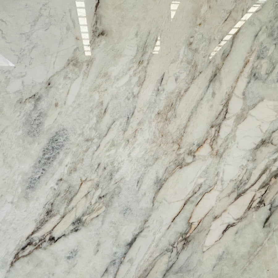 Quarry Owner Calacatta Gold Natural Marble Slabs Unique Veining Durable Luxury Tiles Wholesale