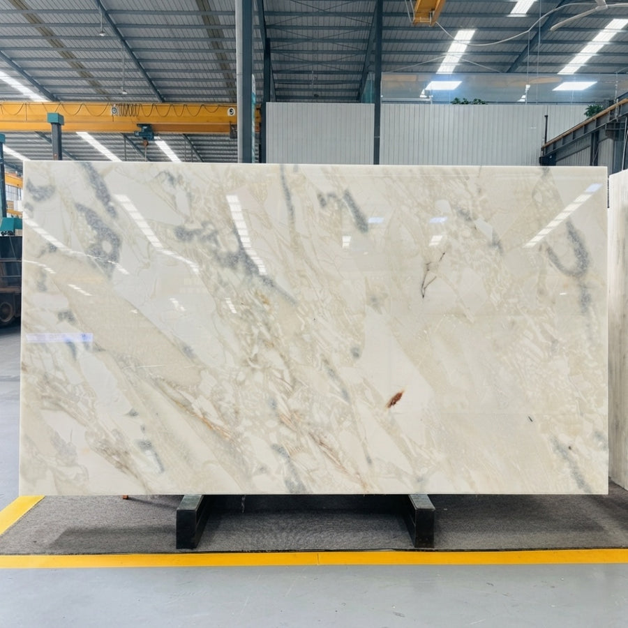 Wholesale Polished Calacatta Gold Natural Marble Slabs Wear Resistant Eco Friendly From Factory