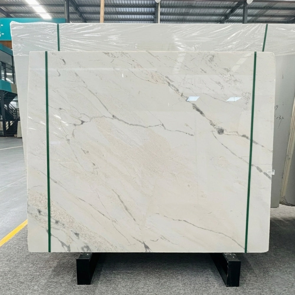 Factory Price Calacatta White Natural Marble Slabs Waterproof Durable Polished Surface Wholesale