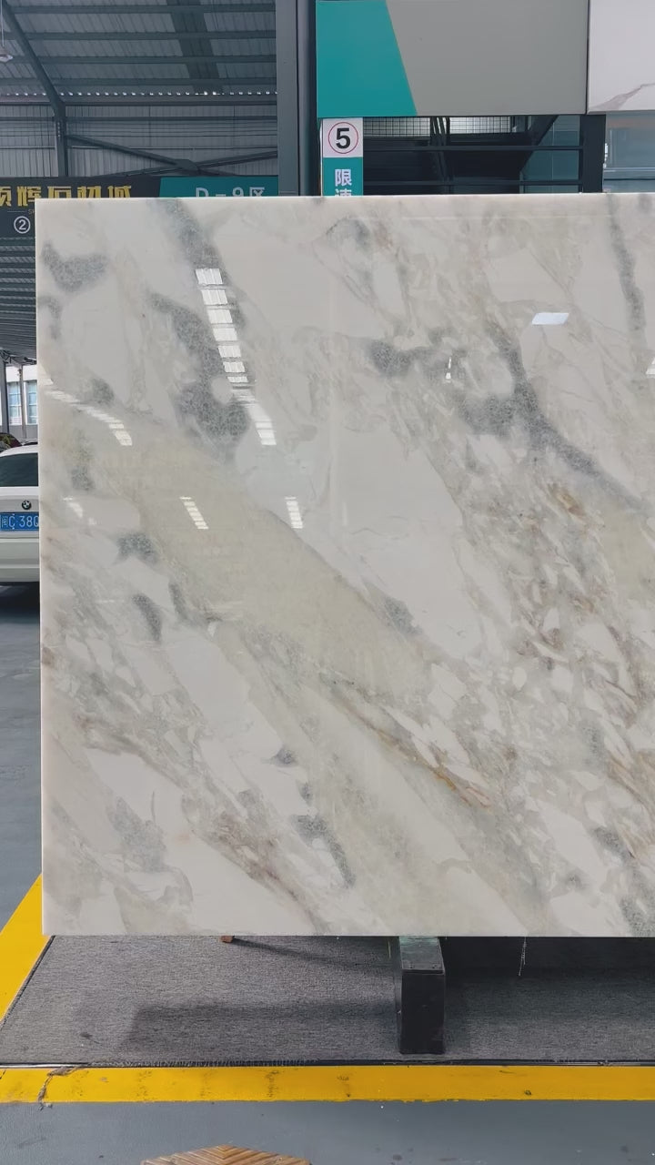 Wholesale Polished Calacatta Gold Natural Marble Slabs Wear Resistant Eco Friendly From Factory